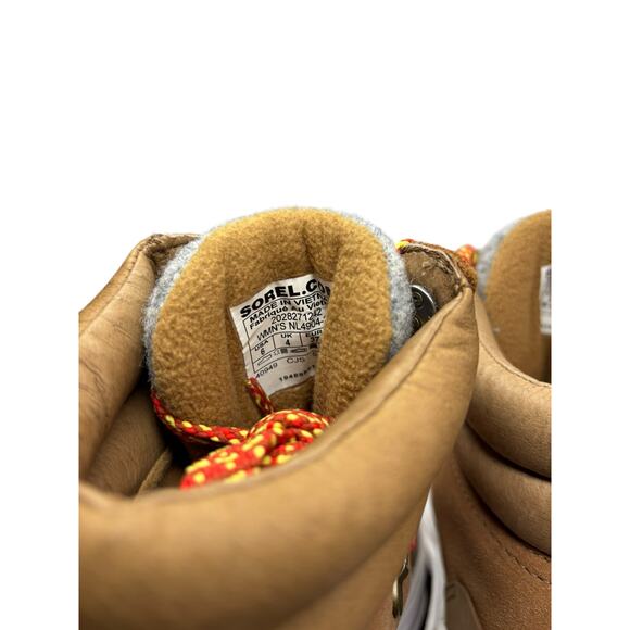 Sorel Kinetic Breakthru Conquest Waterproof Velvet Tan Gum Women’s size 6 - Picture 7 of 8